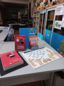 Quadro e jogo feito pelos alunos do 6º ano